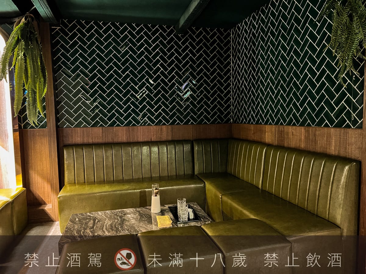 【無心戒酒互助會-同溫層俱樂部】台北西門最熱門餐酒館推薦,特色必點Bucket桶調酒、同溫層特調,西門包場聚會餐廳首選! - 第13張圖