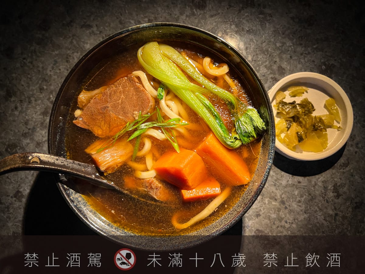 【無心戒酒互助會-同溫層俱樂部】台北西門最熱門餐酒館推薦,特色必點Bucket桶調酒、同溫層特調,西門包場聚會餐廳首選! - 第42張圖