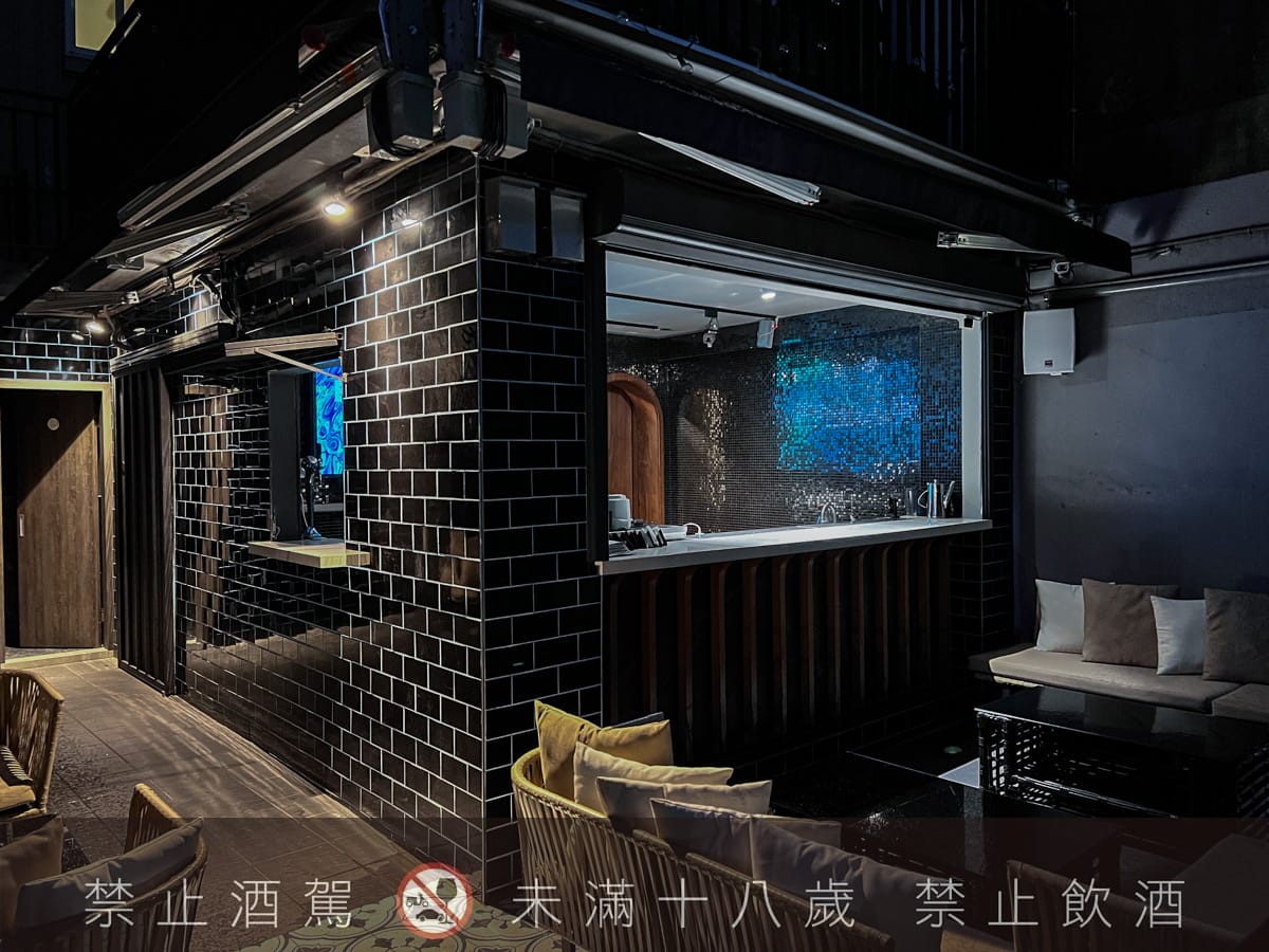 【無心戒酒互助會-同溫層俱樂部】台北西門最熱門餐酒館推薦,特色必點Bucket桶調酒、同溫層特調,西門包場聚會餐廳首選! - 第24張圖