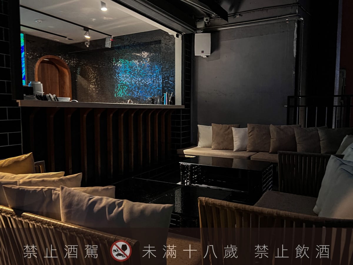 【無心戒酒互助會-同溫層俱樂部】台北西門最熱門餐酒館推薦,特色必點Bucket桶調酒、同溫層特調,西門包場聚會餐廳首選! - 第26張圖