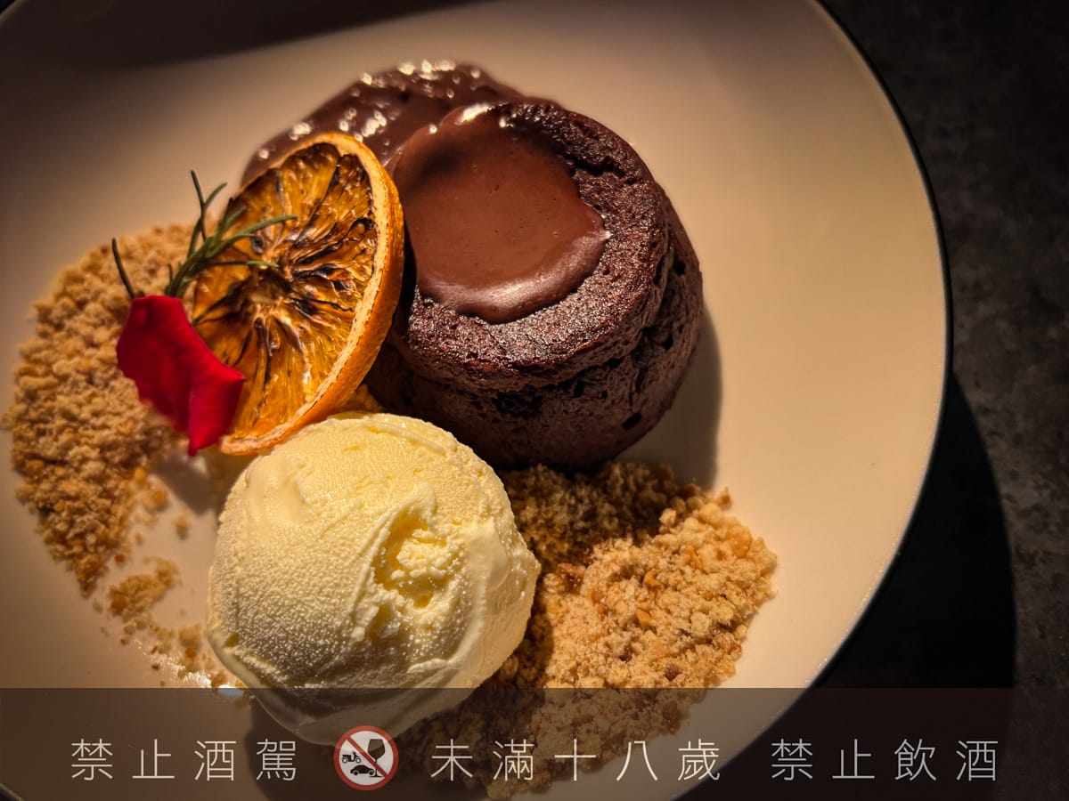 【無心戒酒互助會-同溫層俱樂部】台北西門最熱門餐酒館推薦,特色必點Bucket桶調酒、同溫層特調,西門包場聚會餐廳首選! - 第57張圖