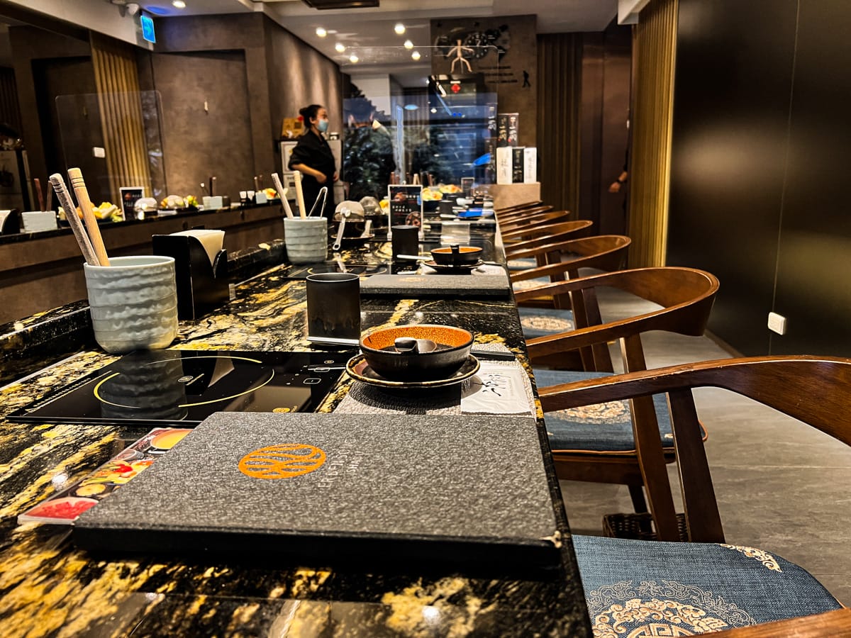 【二本松涮涮屋】台北大安頂級火鍋美食推薦,專人桌邊服務的美味饗宴,傳承日本二本松頂級天然火鍋首選! - 第7張圖