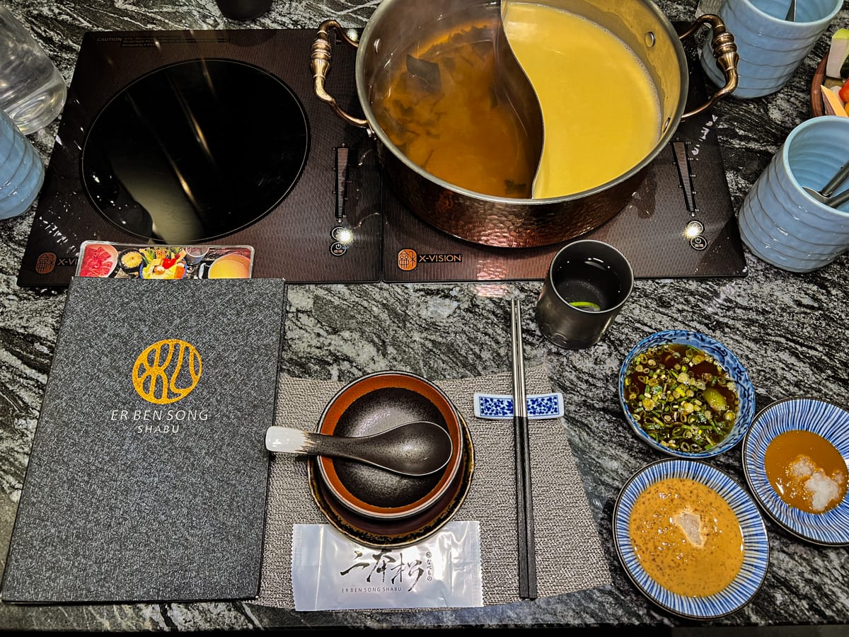 【二本松涮涮屋】台北大安頂級火鍋美食推薦,專人桌邊服務的美味饗宴,傳承日本二本松頂級天然火鍋首選! - 第15張圖