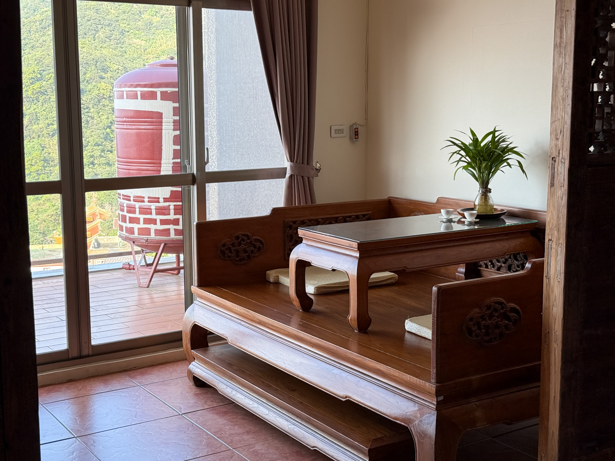 【隱山居】九份最美海景包棟民宿推薦，2~10人入住獨享3層樓山海美景，最神秘的九份網美打卡民宿！