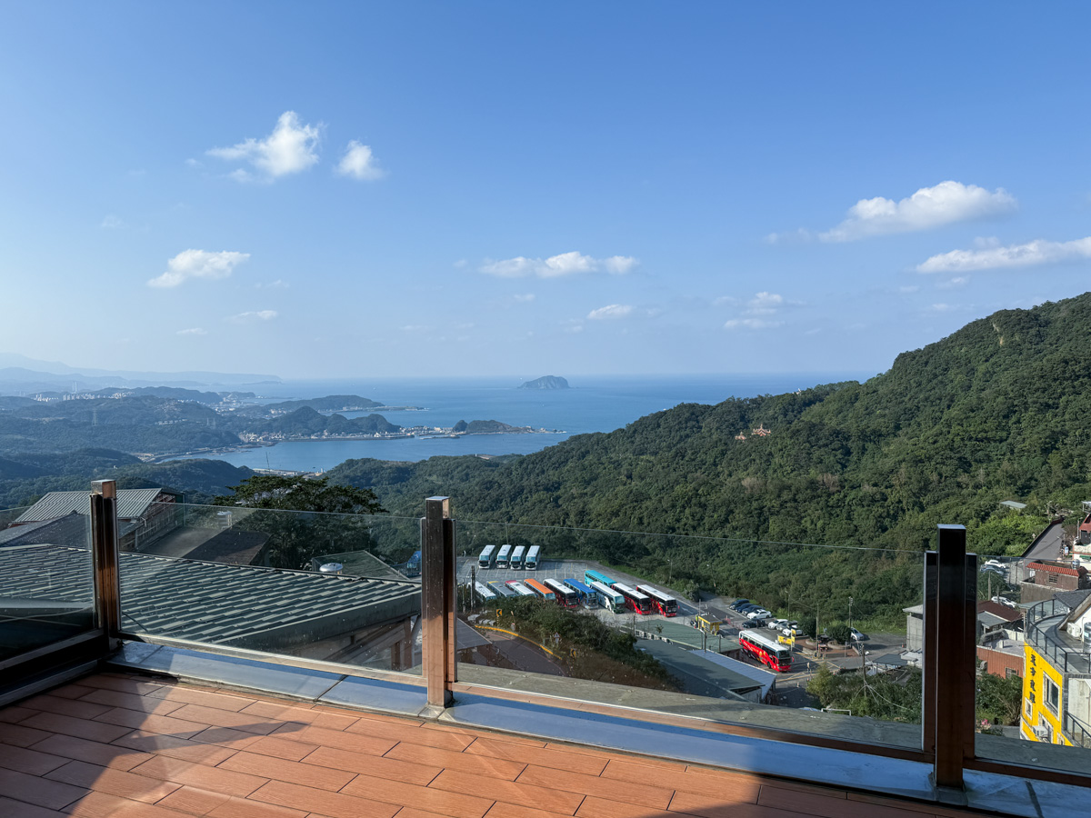 【隱山居】九份最美海景包棟民宿推薦，2~10人入住獨享3層樓山海美景，最神秘的九份網美打卡民宿！