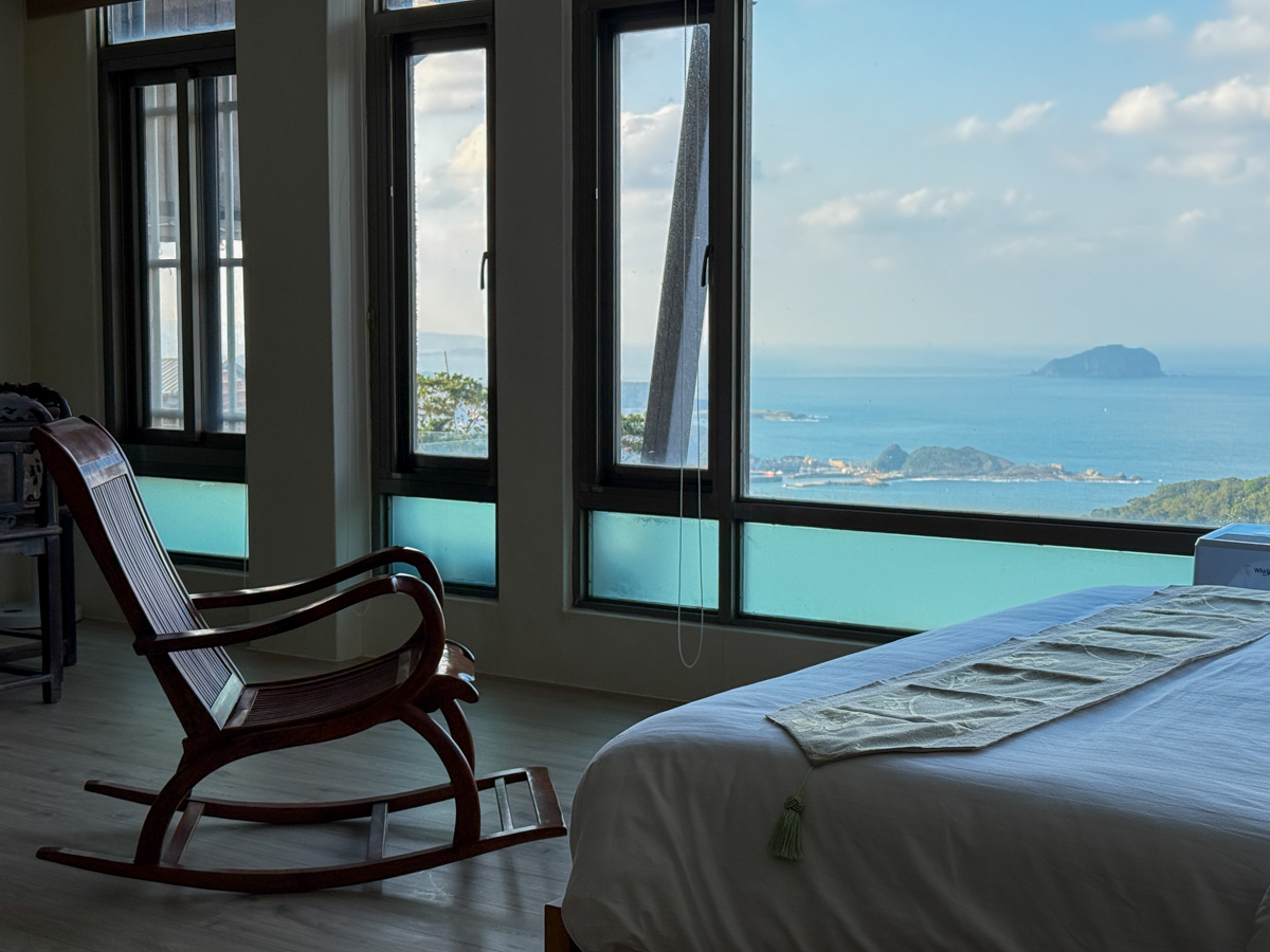 【隱山居】九份最美海景包棟民宿推薦，2~10人入住獨享3層樓山海美景，最神秘的九份網美打卡民宿！