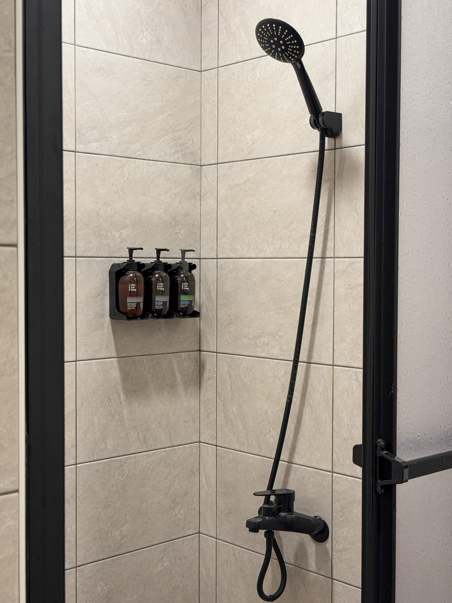 【隱山居】九份最美海景包棟民宿推薦，2~10人入住獨享3層樓山海美景，最神秘的九份網美打卡民宿！