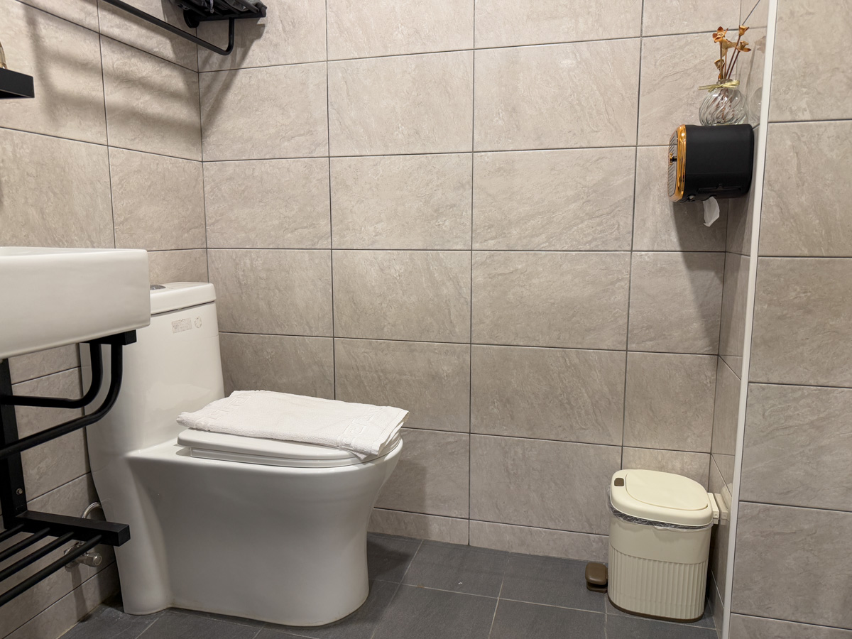 【隱山居】九份最美海景包棟民宿推薦，2~10人入住獨享3層樓山海美景，最神秘的九份網美打卡民宿！