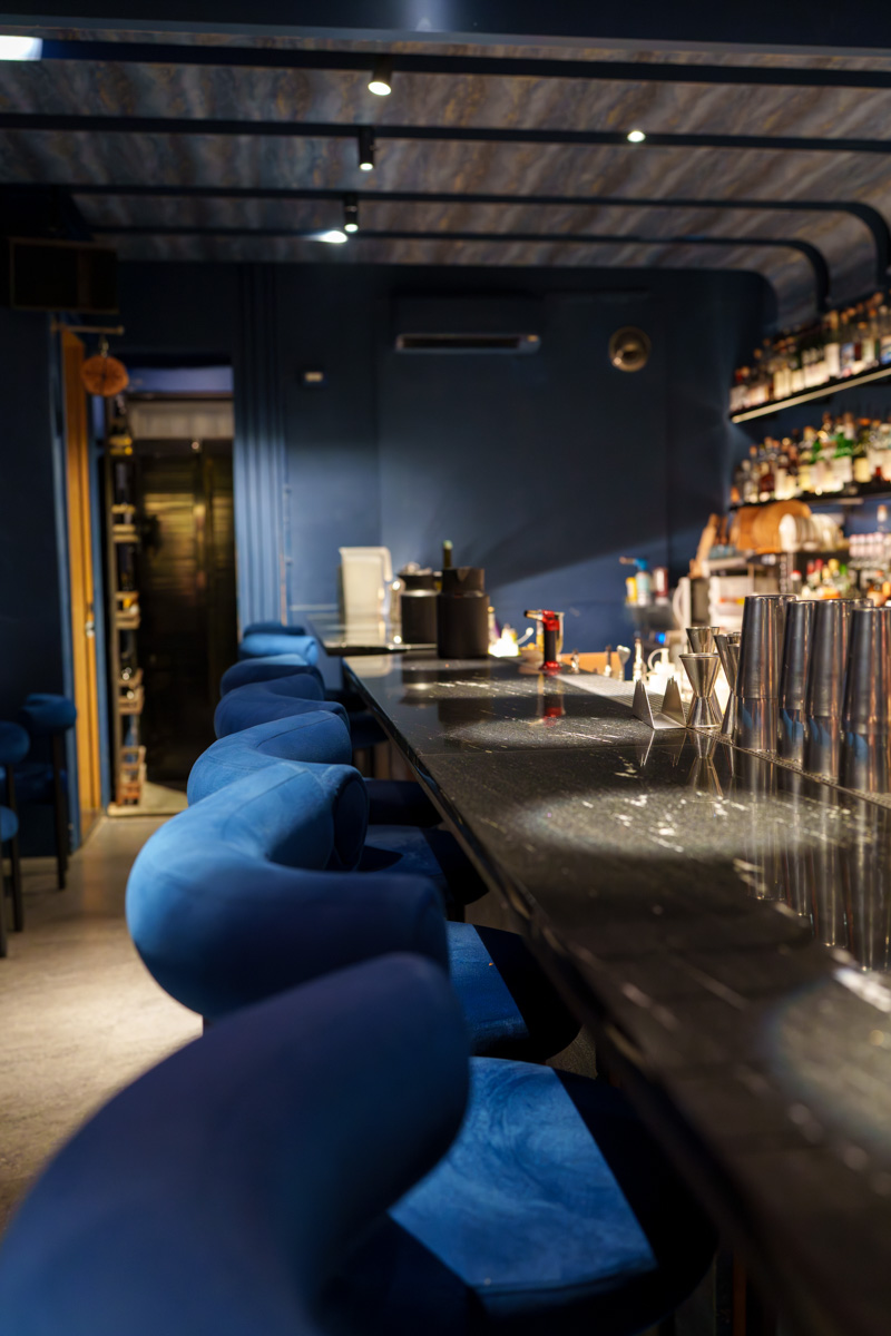 【ONCE Cafe&Bar 無心戒酒互助會-西寧分會】台北西門特色酒吧推薦，絕美獨家琴酒特調，白天喝咖啡晚上喝酒！感受晝夜流轉全新調酒！