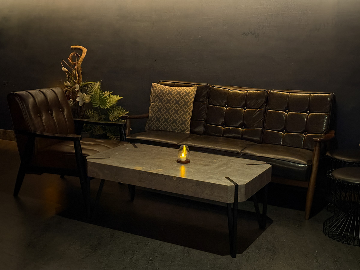 【ONCE Cafe&Bar 無心戒酒互助會-西寧分會】台北西門特色酒吧推薦，絕美獨家琴酒特調，白天喝咖啡晚上喝酒！感受晝夜流轉全新調酒！