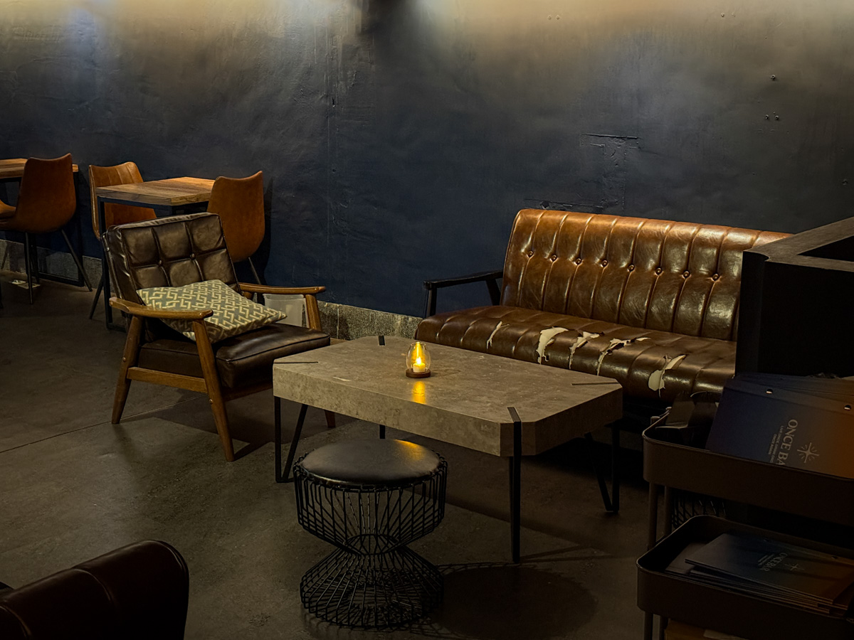 【ONCE Cafe&Bar 無心戒酒互助會-西寧分會】台北西門特色酒吧推薦，絕美獨家琴酒特調，白天喝咖啡晚上喝酒！感受晝夜流轉全新調酒！