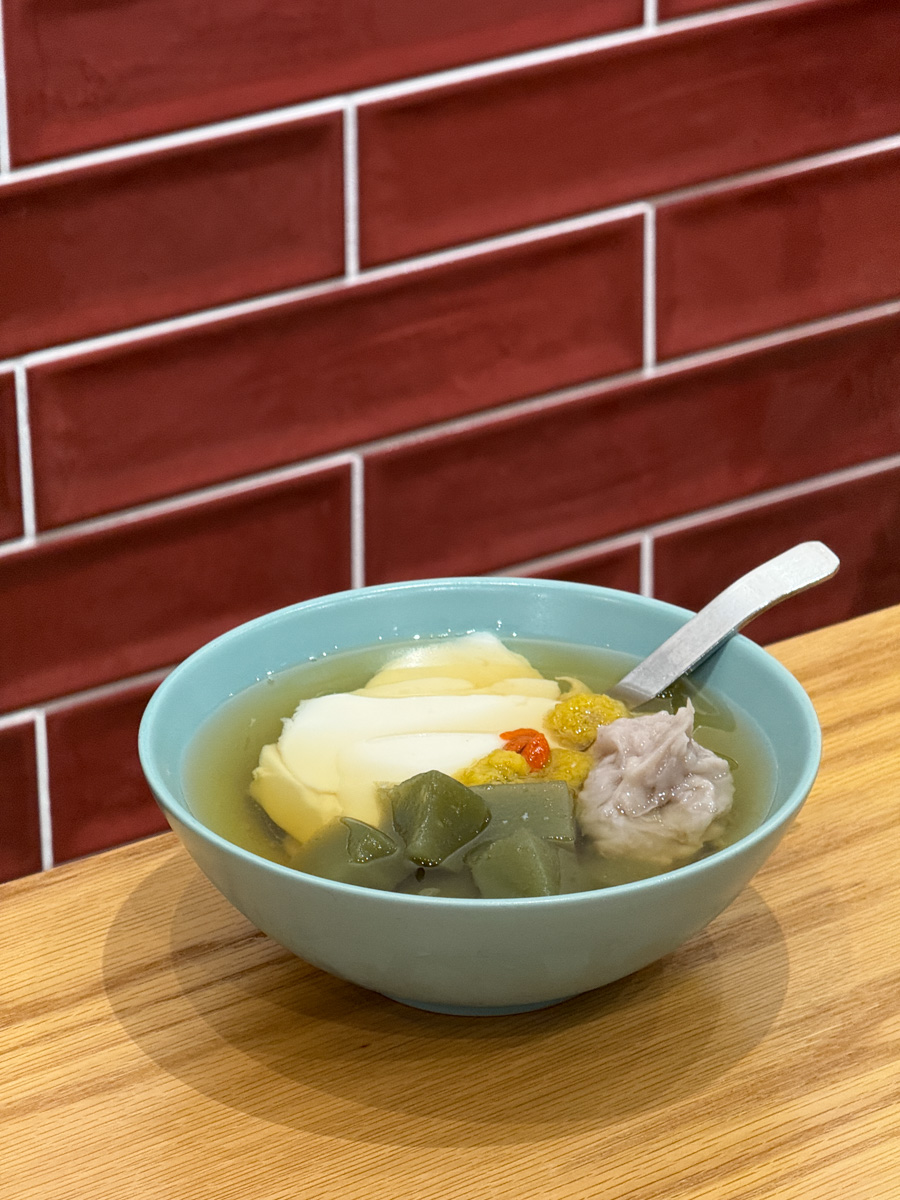 【民主豆花】台中北區隱藏版甜點美食推薦,4大口味豆花、9種配料選擇,獨家必吃首創麻薏粉粿! - 第17張圖