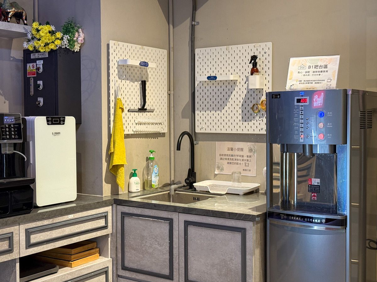 【樂微行旅】台中南區平價商旅住宿推薦,平日1500元起,7大質感設計主題房型,1分鐘步行到忠孝夜市! - 第41張圖