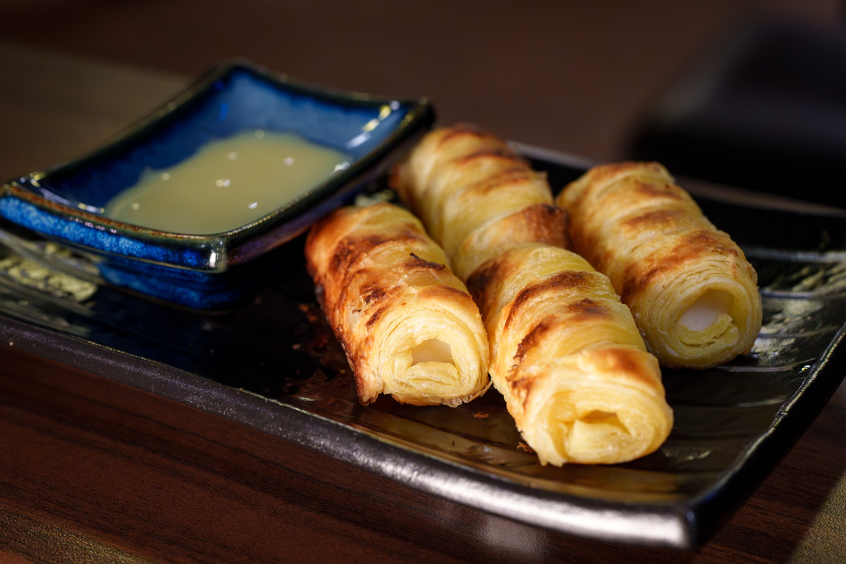 【老藏野炭火居酒屋】板橋江子翠居酒屋美食餐廳推薦，大啖職人料理，當月壽星整桌用餐95折再送秋刀魚！