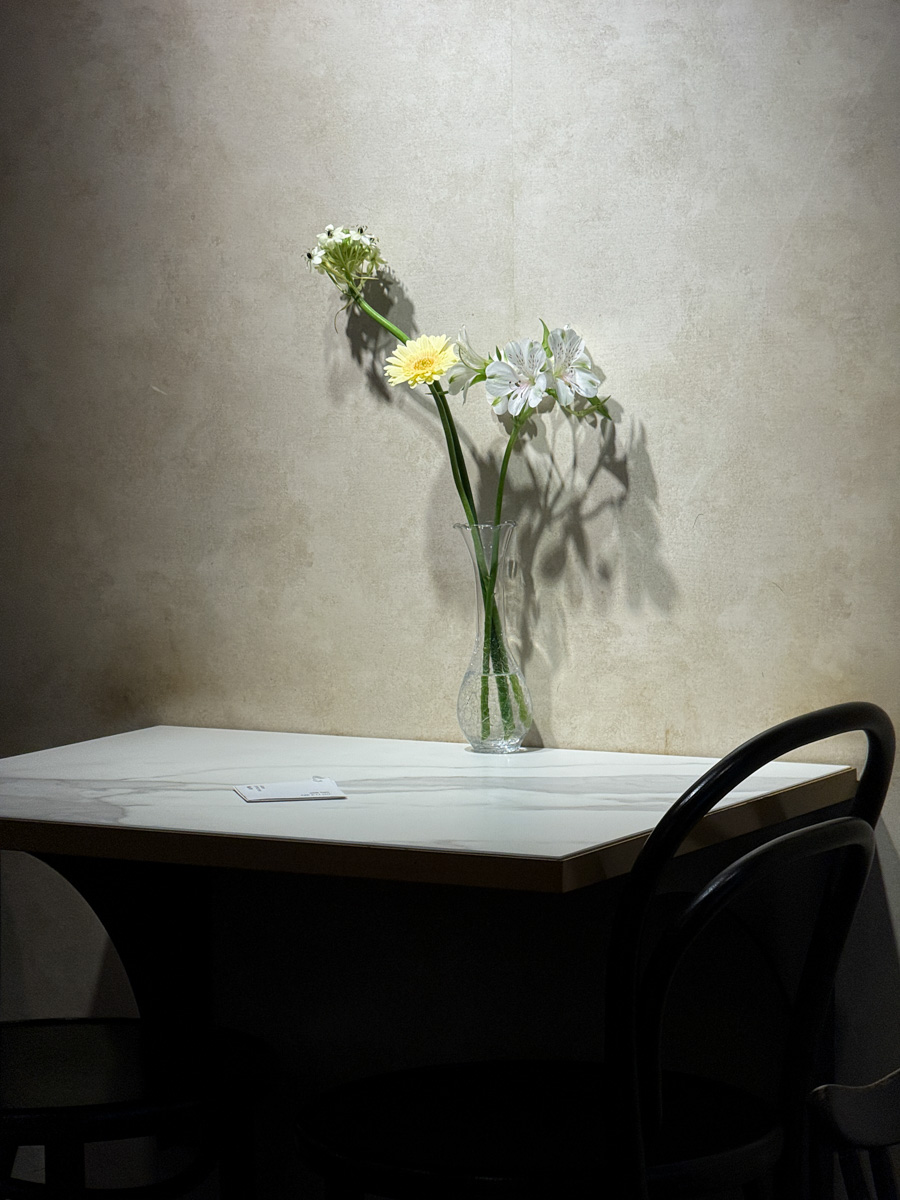 【自己的房間】台南新美街咖啡廳推薦，精緻手沖咖啡，特色必吃手作甜點，續杯飲品半價！