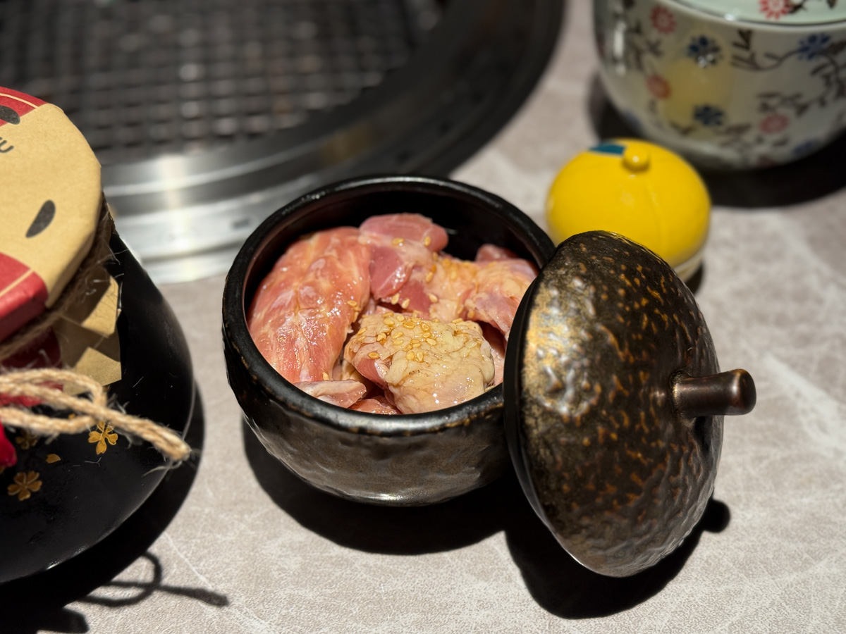 【尼匠燒肉】桃園必吃燒肉餐廳推薦,大啖日式無煙頂級燒肉饗宴,250坪內建獨立包廂,當月壽星享專屬優惠! - 第21張圖 【尼匠燒肉】桃園必吃燒肉餐廳推薦,大啖日式無煙頂級燒肉饗宴,250坪內建獨立包廂,當月壽星享專屬優惠!