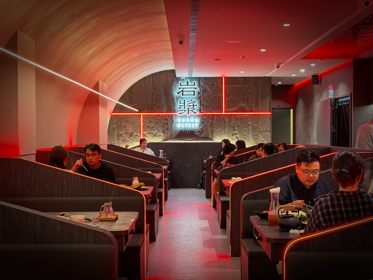 【岩漿火鍋 桃園中正店】桃園必吃火鍋推薦,鍋底鴨血豆腐無限續加!5大獨門湯底,獨家漢方藥材熬製 - 第4張圖 【岩漿火鍋 桃園中正店】桃園必吃火鍋推薦,鍋底鴨血豆腐無限續加!5大獨門湯底,獨家漢方藥材熬製