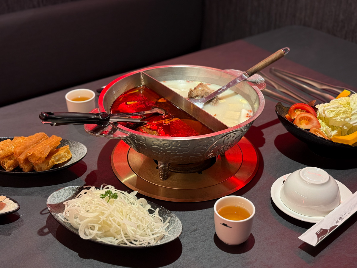 【岩漿火鍋 桃園中正店】桃園必吃火鍋推薦,鍋底鴨血豆腐無限續加!5大獨門湯底,獨家漢方藥材熬製 - 第22張圖 【岩漿火鍋 桃園中正店】桃園必吃火鍋推薦,鍋底鴨血豆腐無限續加!5大獨門湯底,獨家漢方藥材熬製