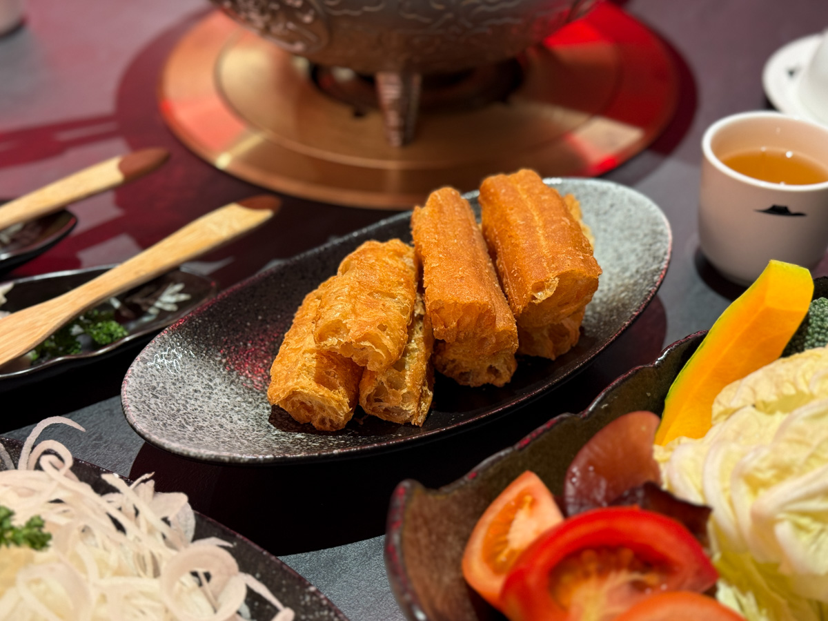 【岩漿火鍋 桃園中正店】桃園必吃火鍋推薦,鍋底鴨血豆腐無限續加!5大獨門湯底,獨家漢方藥材熬製 - 第48張圖 【岩漿火鍋 桃園中正店】桃園必吃火鍋推薦,鍋底鴨血豆腐無限續加!5大獨門湯底,獨家漢方藥材熬製