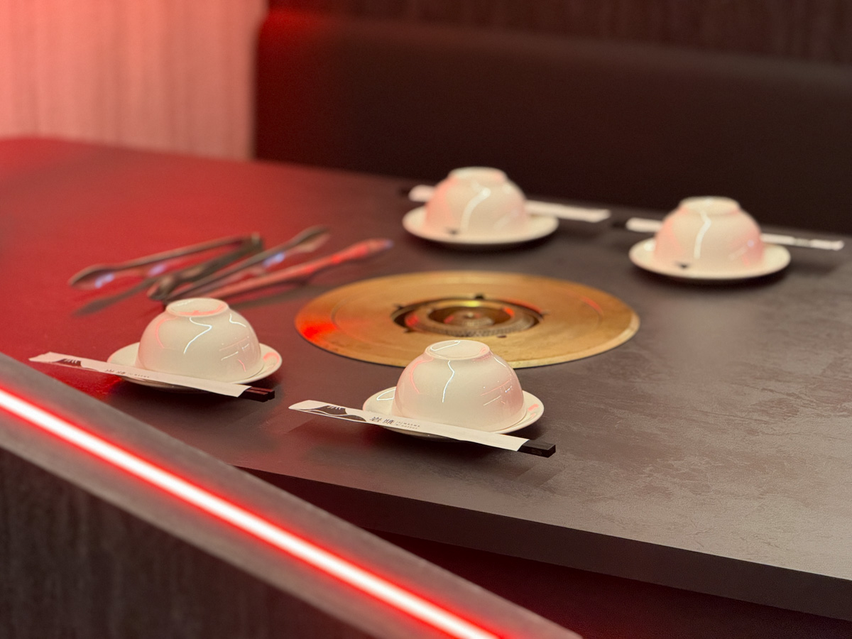 【岩漿火鍋 桃園中正店】桃園必吃火鍋推薦,鍋底鴨血豆腐無限續加!5大獨門湯底,獨家漢方藥材熬製 - 第7張圖 【岩漿火鍋 桃園中正店】桃園必吃火鍋推薦,鍋底鴨血豆腐無限續加!5大獨門湯底,獨家漢方藥材熬製