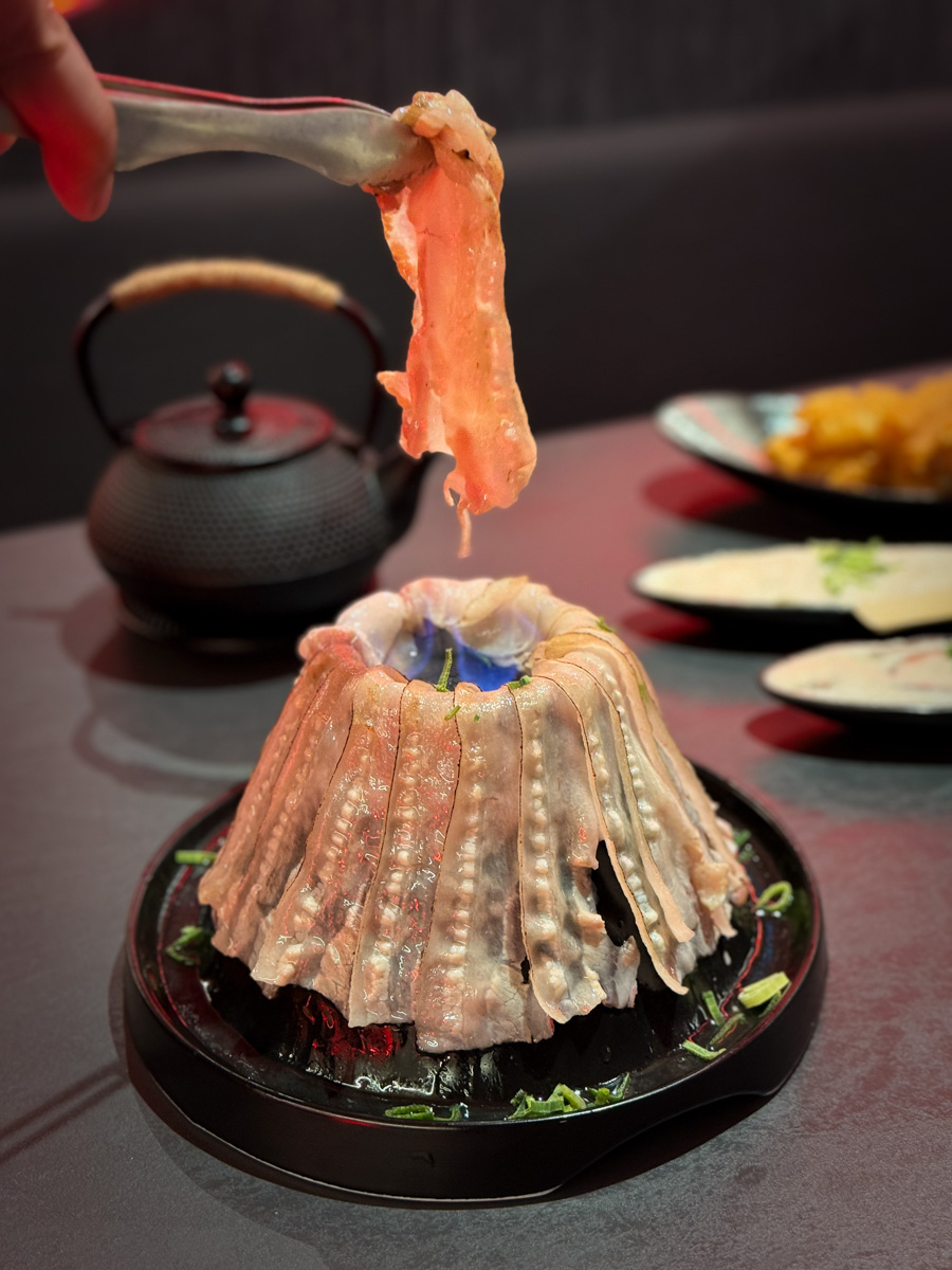 【岩漿火鍋 桃園中正店】桃園必吃火鍋推薦,鍋底鴨血豆腐無限續加!5大獨門湯底,獨家漢方藥材熬製 - 第41張圖 【岩漿火鍋 桃園中正店】桃園必吃火鍋推薦,鍋底鴨血豆腐無限續加!5大獨門湯底,獨家漢方藥材熬製