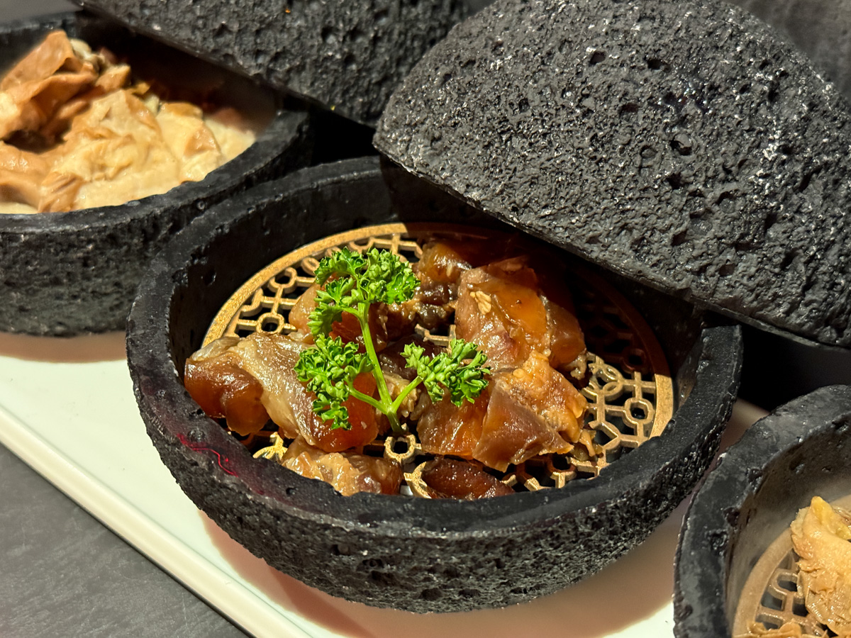 【岩漿火鍋 桃園中正店】桃園必吃火鍋推薦,鍋底鴨血豆腐無限續加!5大獨門湯底,獨家漢方藥材熬製 - 第44張圖 【岩漿火鍋 桃園中正店】桃園必吃火鍋推薦,鍋底鴨血豆腐無限續加!5大獨門湯底,獨家漢方藥材熬製