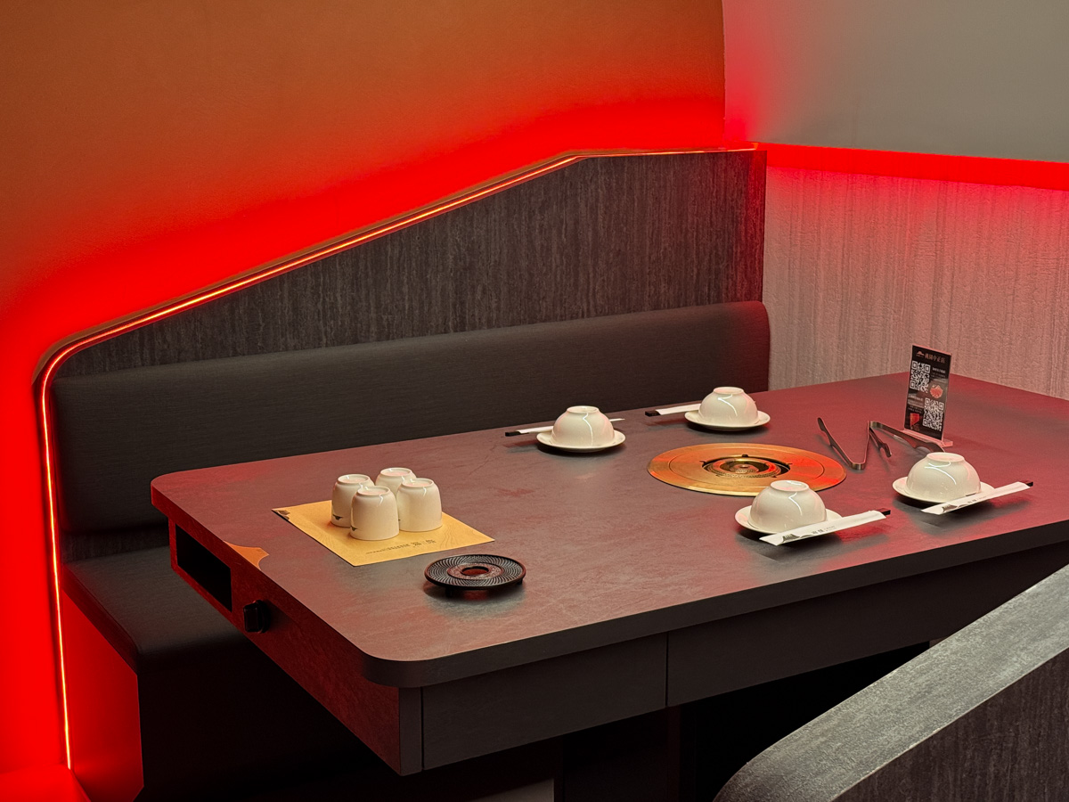 【岩漿火鍋 桃園中正店】桃園必吃火鍋推薦,鍋底鴨血豆腐無限續加!5大獨門湯底,獨家漢方藥材熬製 - 第9張圖 【岩漿火鍋 桃園中正店】桃園必吃火鍋推薦,鍋底鴨血豆腐無限續加!5大獨門湯底,獨家漢方藥材熬製