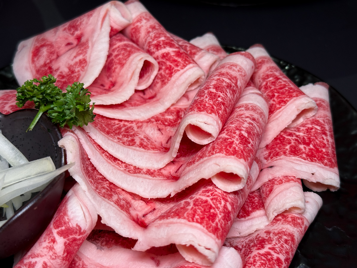 【岩漿火鍋 桃園中正店】桃園必吃火鍋推薦,鍋底鴨血豆腐無限續加!5大獨門湯底,獨家漢方藥材熬製 - 第37張圖 【岩漿火鍋 桃園中正店】桃園必吃火鍋推薦,鍋底鴨血豆腐無限續加!5大獨門湯底,獨家漢方藥材熬製