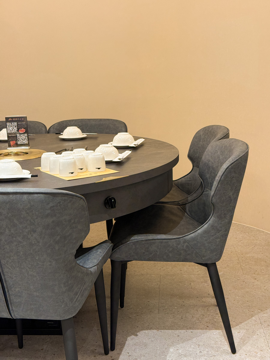 【岩漿火鍋 桃園中正店】桃園必吃火鍋推薦,鍋底鴨血豆腐無限續加!5大獨門湯底,獨家漢方藥材熬製 - 第13張圖 【岩漿火鍋 桃園中正店】桃園必吃火鍋推薦,鍋底鴨血豆腐無限續加!5大獨門湯底,獨家漢方藥材熬製