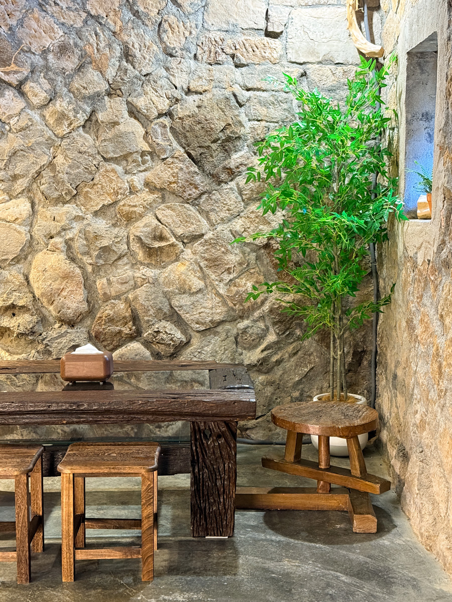 【隱山居-石屋館】九份特色包棟民宿推薦，絕美設計石砌建築2~6人包棟，獨家私人庭院、小閣樓渡假秘境！