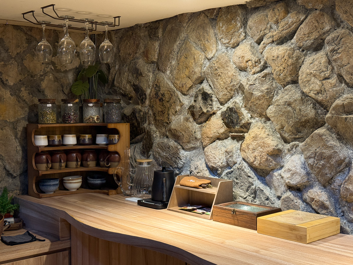 【隱山居-石屋館】九份特色包棟民宿推薦，絕美設計石砌建築2~6人包棟，獨家私人庭院、小閣樓渡假秘境！