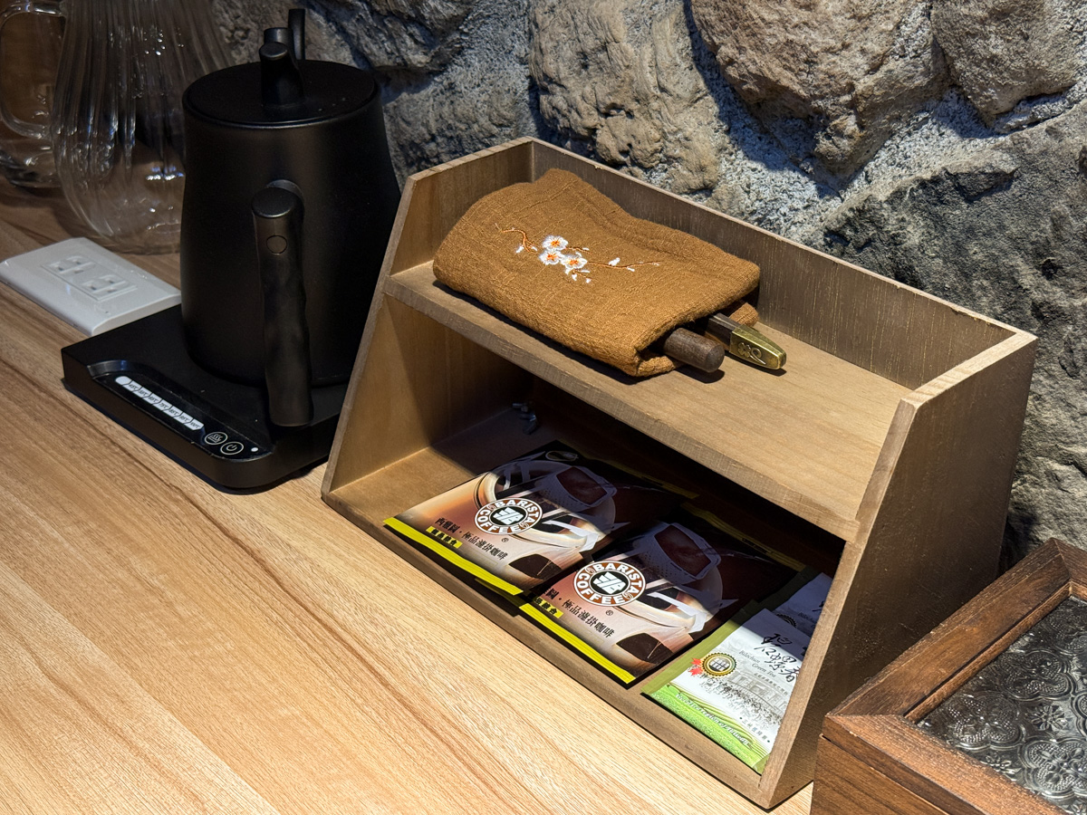 【隱山居-石屋館】九份特色包棟民宿推薦，絕美設計石砌建築2~6人包棟，獨家私人庭院、小閣樓渡假秘境！