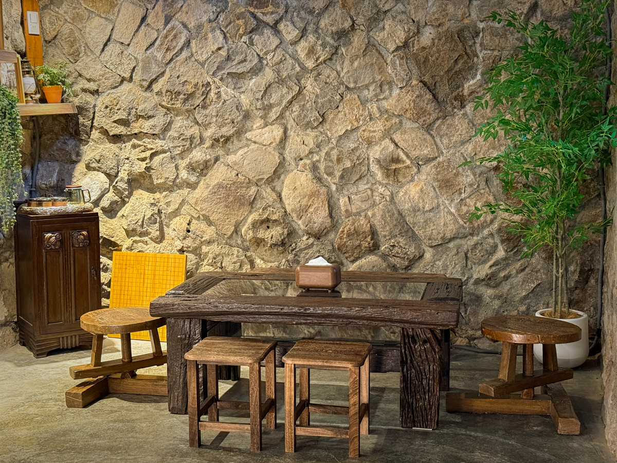 【隱山居-石屋館】九份特色包棟民宿推薦，絕美設計石砌建築2~6人包棟，獨家私人庭院、小閣樓渡假秘境！