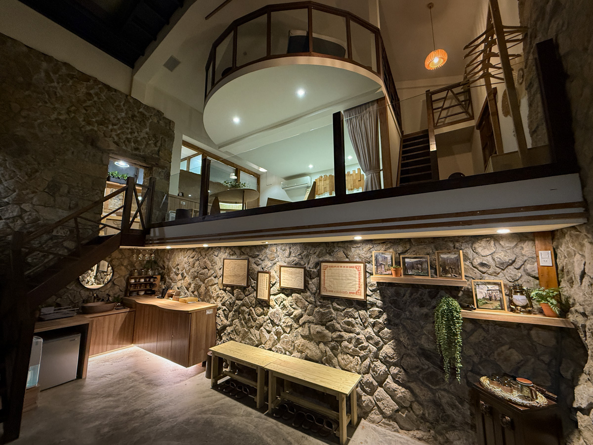 【隱山居-石屋館】九份特色包棟民宿推薦，絕美設計石砌建築2~6人包棟，獨家私人庭院、小閣樓渡假秘境！