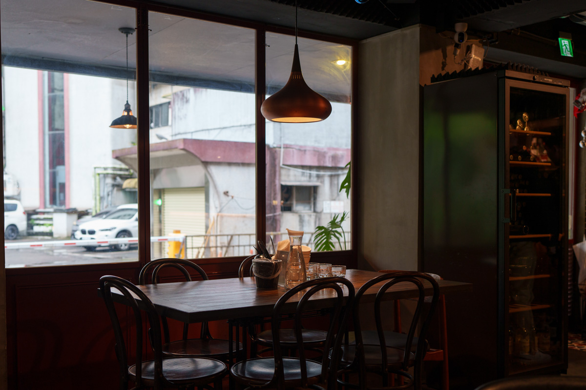 【好米亞】忠孝敦化餐酒館推薦,特色必點5大濃白砂鍋雞湯!大啖職人手作料理,最適合聚會的工業風網美餐廳! - 第3張圖 【好米亞】忠孝敦化餐酒館推薦,特色必點5大濃白砂鍋雞湯!大啖職人手作料理,最適合聚會的工業風網美餐廳!