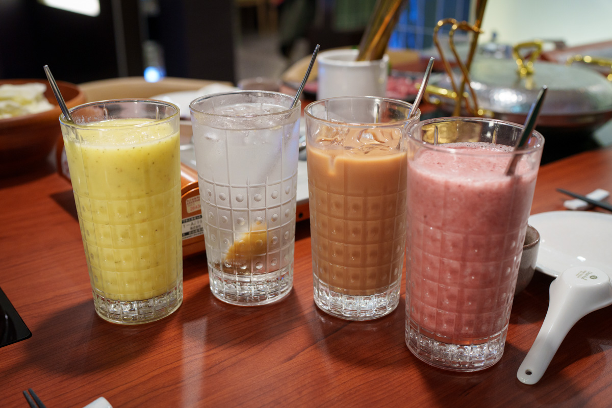 【如嫦】台北中山國中站火鍋美食推薦，980元起大啖最多蛤蠣的火鍋店！一鍋兩吃港式雞煲，被港式料理耽誤的火鍋！