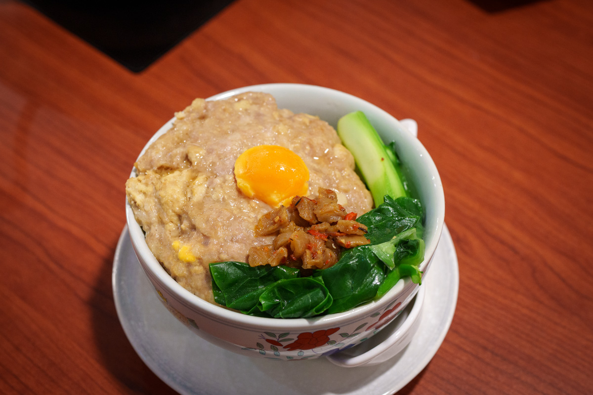 【如嫦】台北中山國中站火鍋美食推薦，980元起大啖最多蛤蠣的火鍋店！一鍋兩吃港式雞煲，被港式料理耽誤的火鍋！