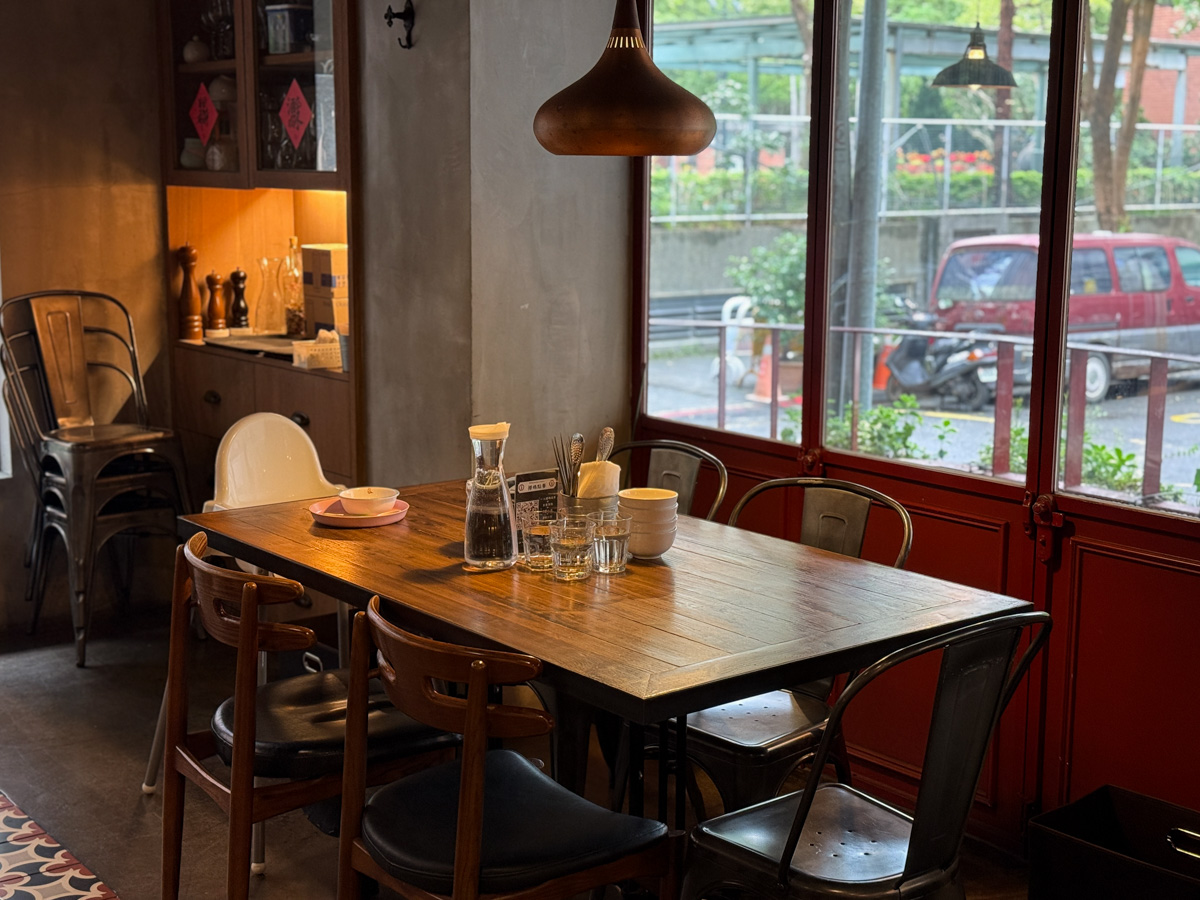 【好米亞】忠孝敦化餐酒館推薦,特色必點5大濃白砂鍋雞湯!大啖職人手作料理,最適合聚會的工業風網美餐廳! - 第6張圖 【好米亞】忠孝敦化餐酒館推薦,特色必點5大濃白砂鍋雞湯!大啖職人手作料理,最適合聚會的工業風網美餐廳!