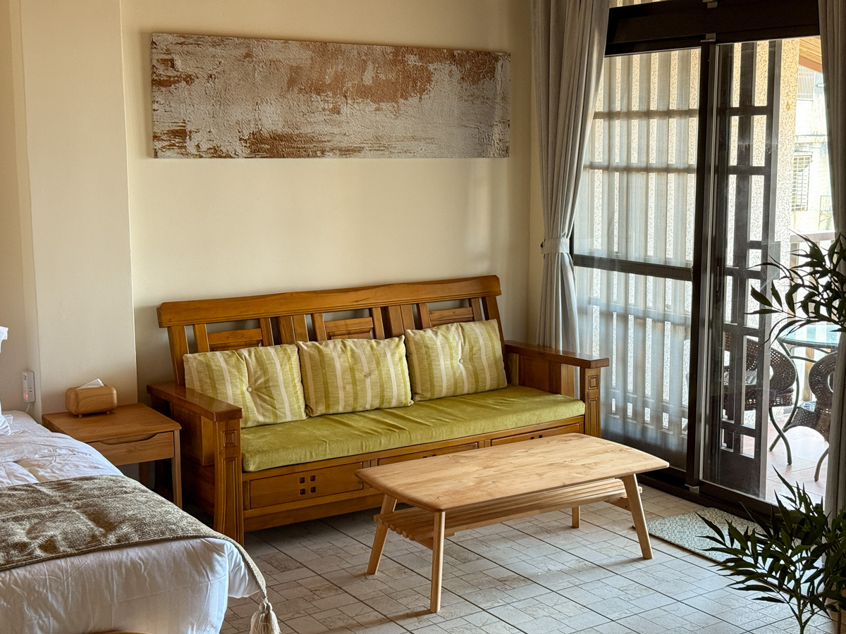 【隱山居-木屋館】九份2人入住質感民宿推薦，台灣杉木建築！全木質設計靜謐空間，30秒步行到九份老街！