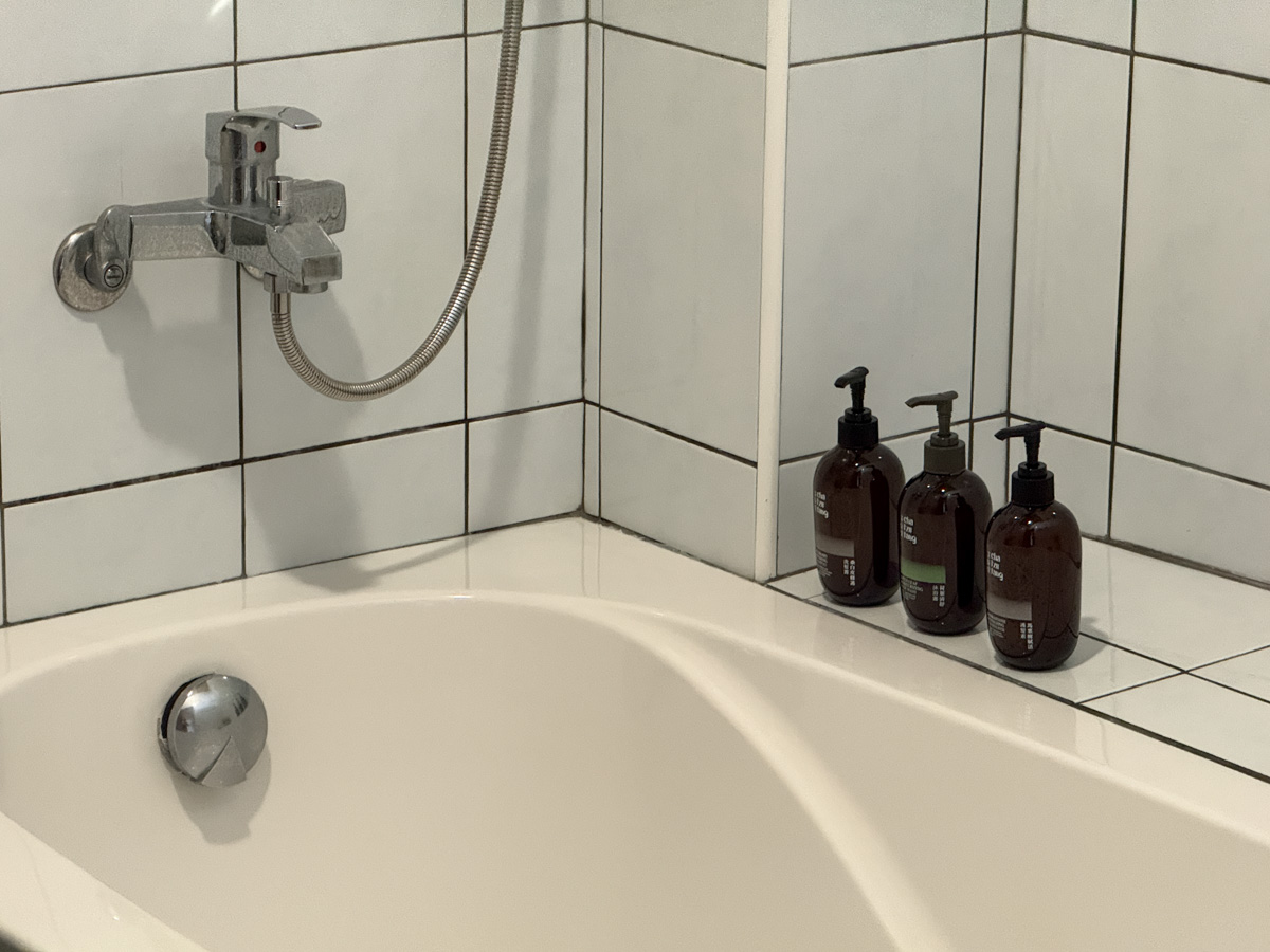 【隱山居-木屋館】九份2人入住質感民宿推薦，台灣杉木建築！全木質設計靜謐空間，30秒步行到九份老街！