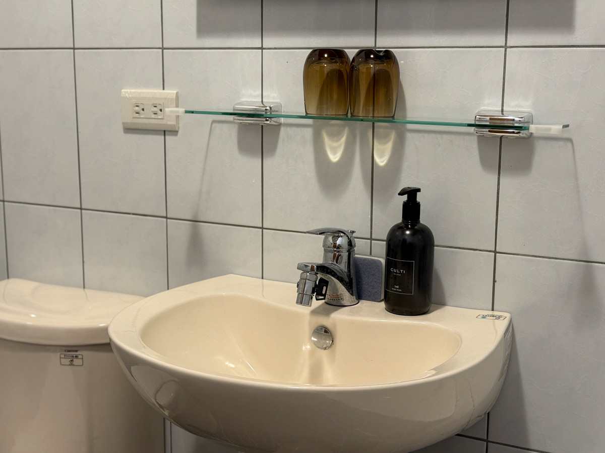 【隱山居-木屋館】九份2人入住質感民宿推薦，台灣杉木建築！全木質設計靜謐空間，30秒步行到九份老街！