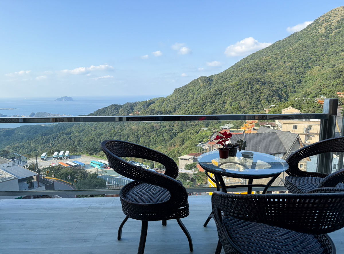 【隱山居】九份最美海景包棟民宿推薦，2~10人入住獨享3層樓山海美景，最神秘的九份網美打卡民宿！