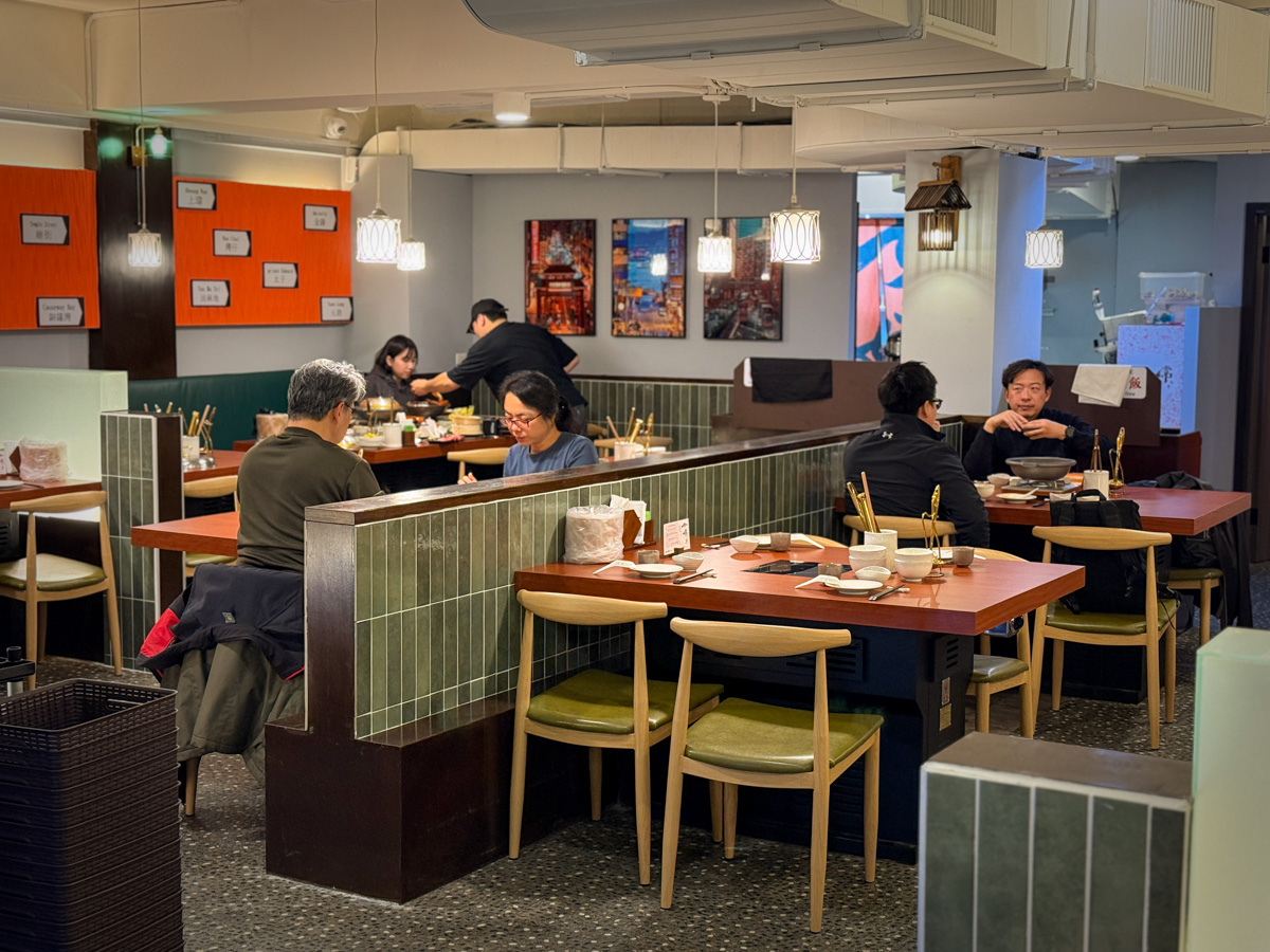 【如嫦】台北中山國中站火鍋美食推薦，980元起大啖最多蛤蠣的火鍋店！一鍋兩吃港式雞煲，被港式料理耽誤的火鍋！