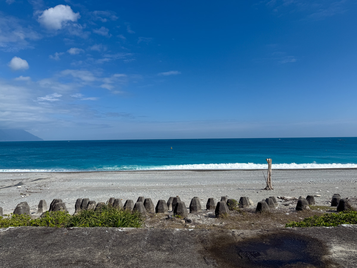 【七星潭攻略】花蓮必去月牙灣!日出、疊石、必吃美食交通懶人包 - 第6張圖 【七星潭攻略】花蓮必去月牙灣!日出、疊石、必吃美食交通懶人包