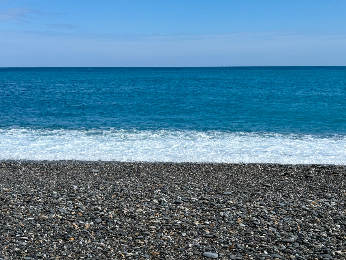 【七星潭攻略】花蓮必去月牙灣!日出、疊石、必吃美食交通懶人包 - 第10張圖 【七星潭攻略】花蓮必去月牙灣!日出、疊石、必吃美食交通懶人包