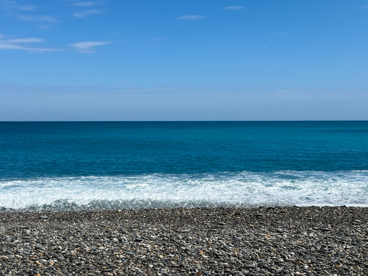 【七星潭攻略】花蓮必去月牙灣!日出、疊石、必吃美食交通懶人包 - 第14張圖 【七星潭攻略】花蓮必去月牙灣!日出、疊石、必吃美食交通懶人包