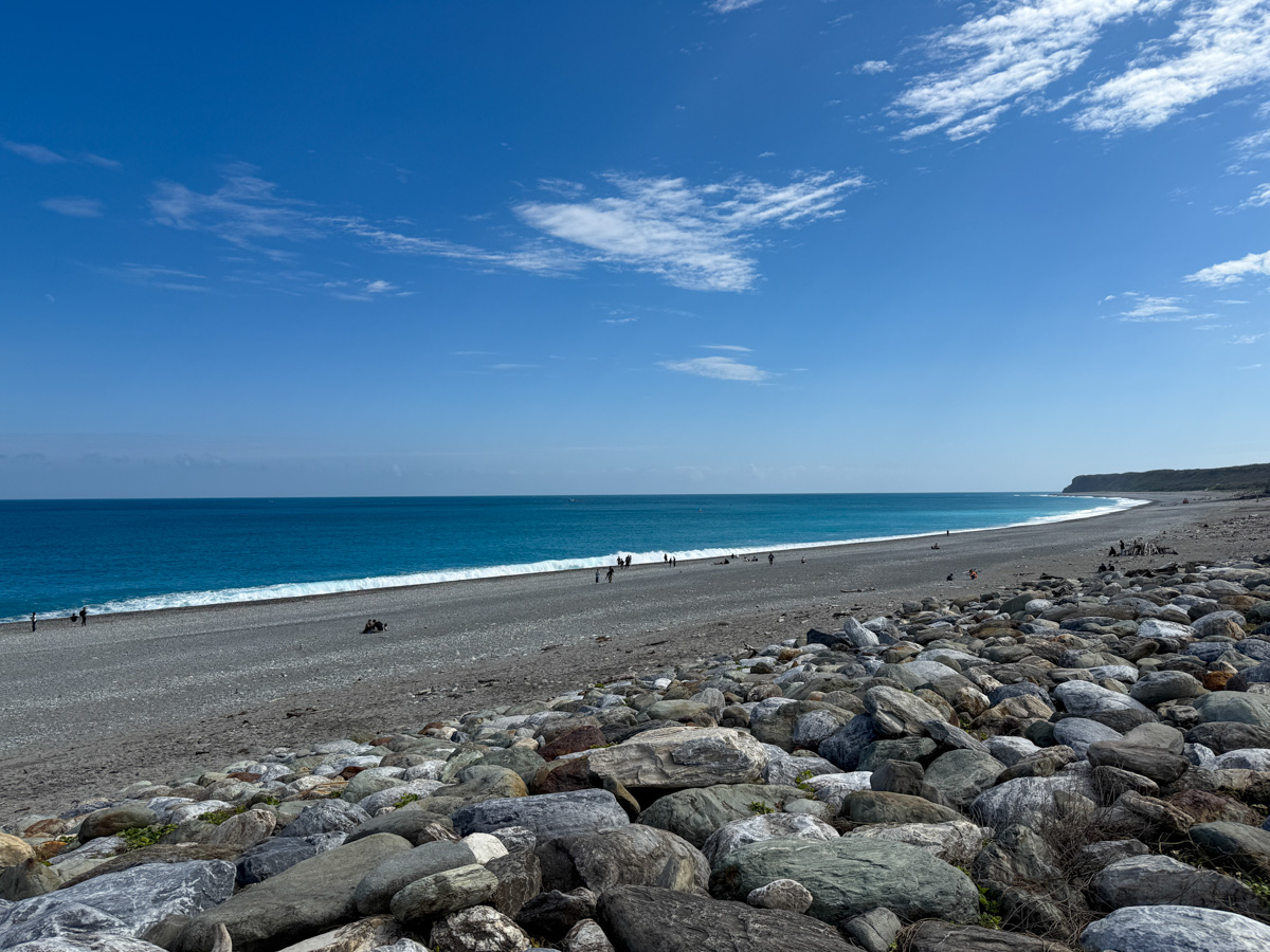 【七星潭攻略】花蓮必去月牙灣!日出、疊石、必吃美食交通懶人包 - 第12張圖 【七星潭攻略】花蓮必去月牙灣!日出、疊石、必吃美食交通懶人包