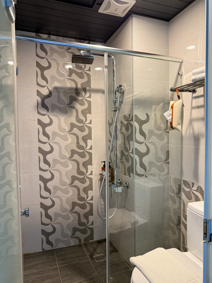 【吾庭文旅】花蓮市區質感電梯民宿推薦，7大房型唯美設計，入住享免費早餐，24小時交誼廳附免費咖啡點心