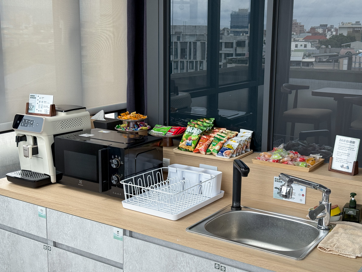 【吾庭文旅】花蓮市區質感電梯民宿推薦，7大房型唯美設計，入住享免費早餐，24小時交誼廳附免費咖啡點心