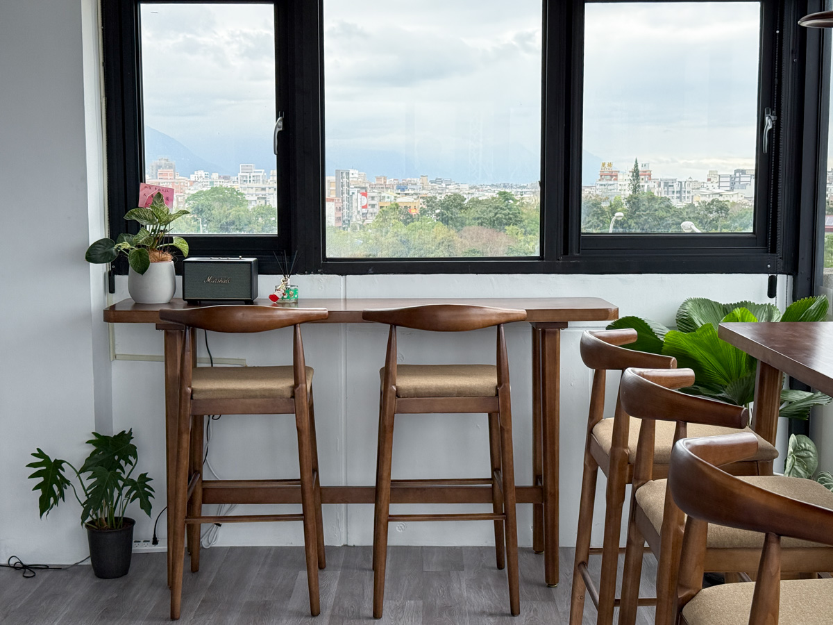 【吾庭文旅】花蓮市區質感電梯民宿推薦，7大房型唯美設計，入住享免費早餐，24小時交誼廳附免費咖啡點心